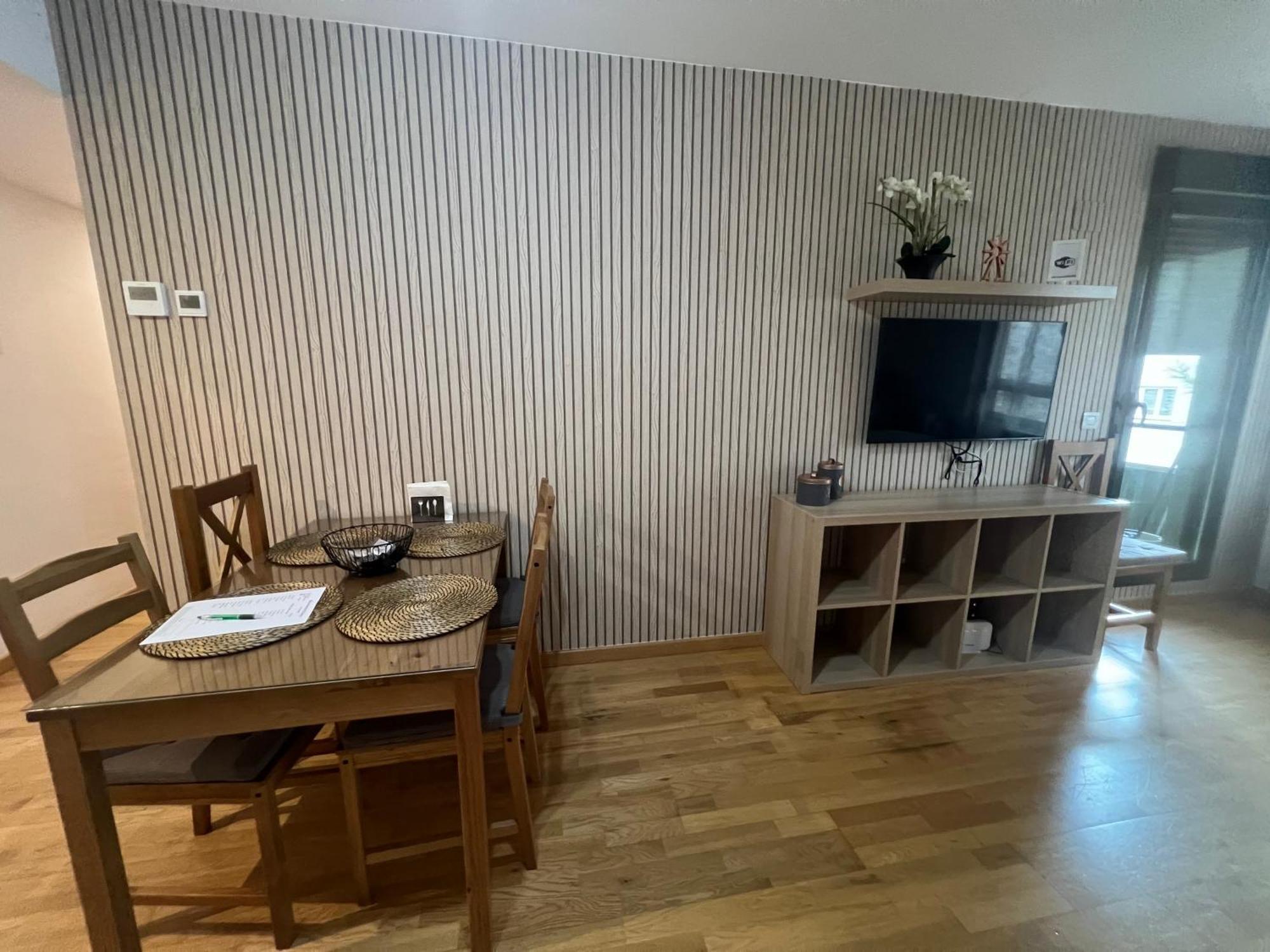 Apartamento El Llano Job&Family La Puebla De Alfinden Exterior foto