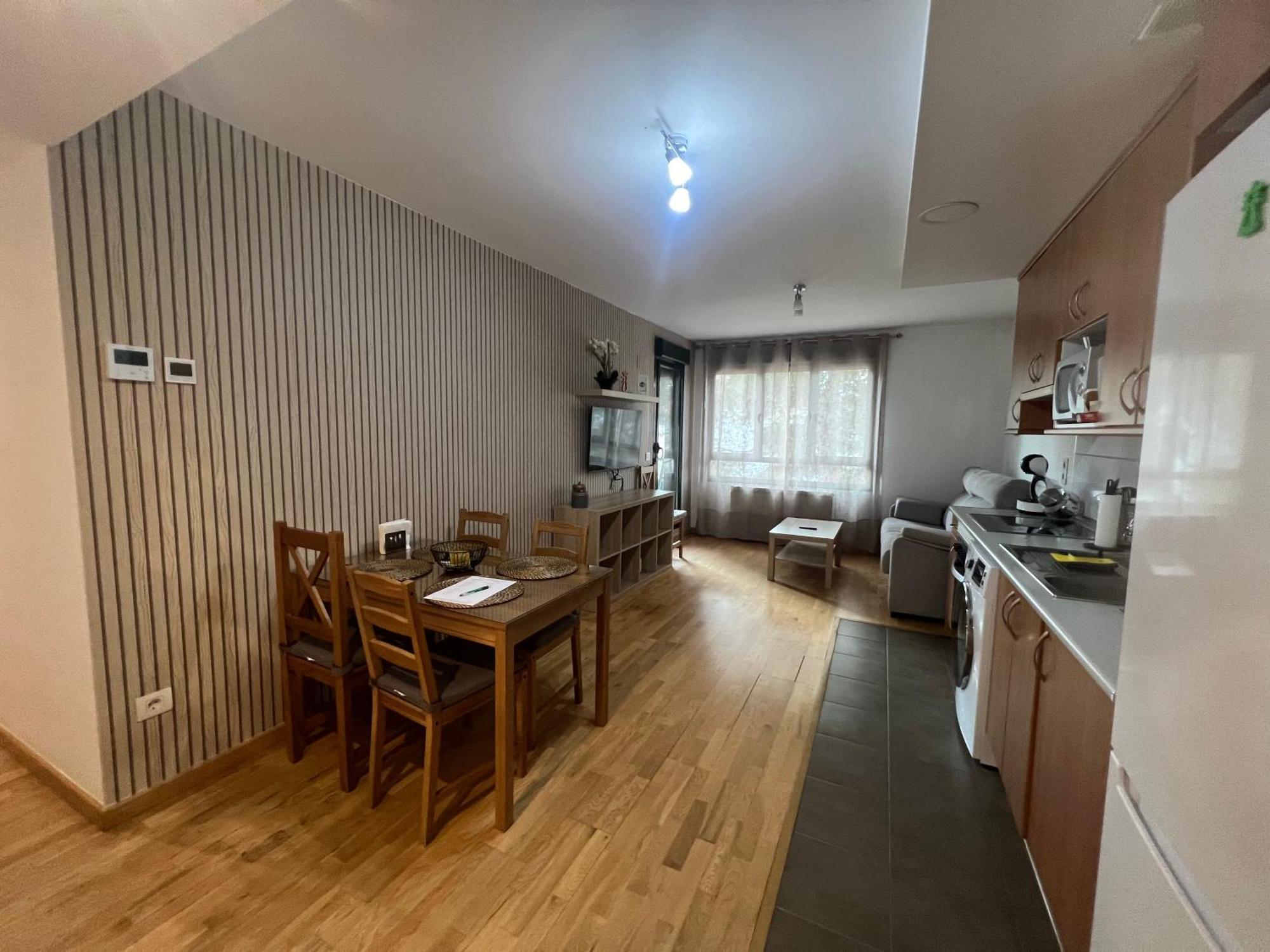 Apartamento El Llano Job&Family La Puebla De Alfinden Exterior foto